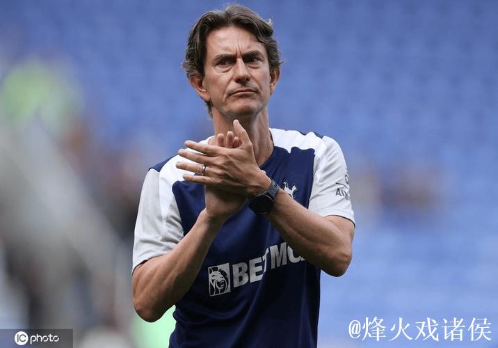 TA：经过内部讨论后，热刺高层决定继续支持弗兰克